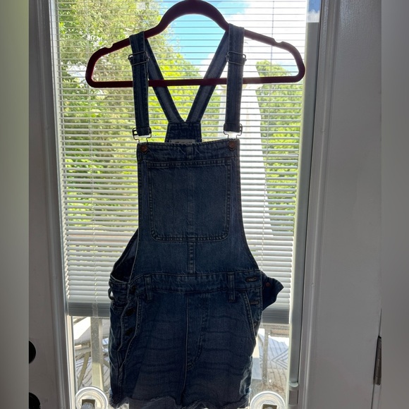 Madewell Adirondack Denim Shortalls - Picture 3 of 7